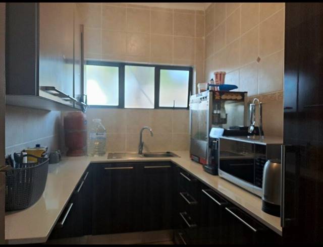 32M² OFFICE TO LET IN RAEDENE ESTATE